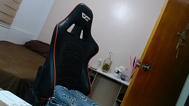 ava sheeks online show from 22, 1, 2025