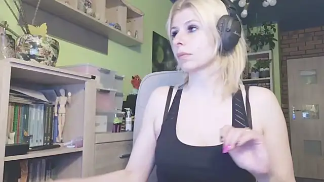 karmija online show from 7, 4, 2026