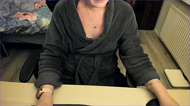 minoesje37 online show from 17, 12, 2024