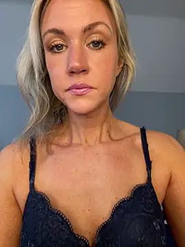 Kay Cakes online show from 1, 2, 2025