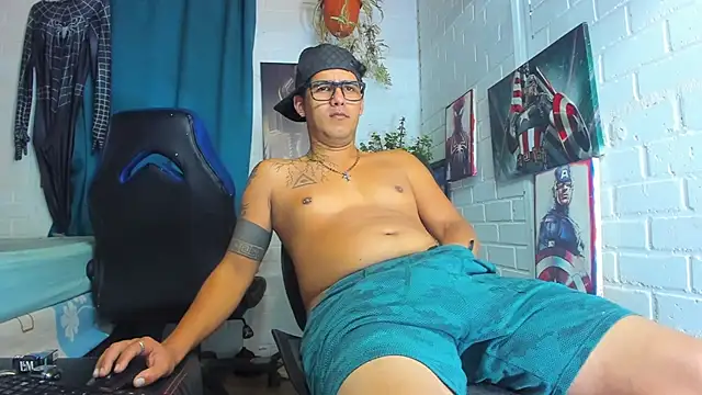 Snapshot of Zack_Grey chatting on 21, 2, 2025 Zack Grey online show from 21, 2, 2025