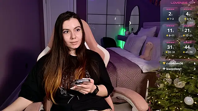 Snapshot of Foxohlove chatting on 7, 1, 2025 Foxohlove online show from 7, 1, 2025