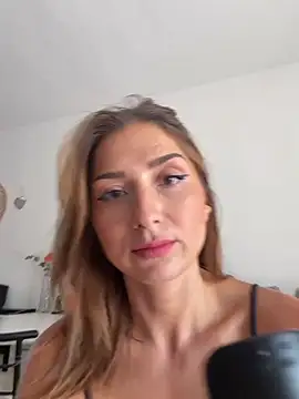 Snapshot of StracciaStella- chatting on 15, 7, 2026 StracciaStella- online show from 15, 7, 2026