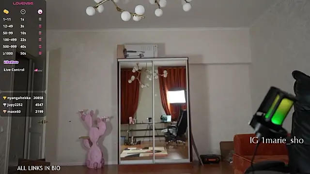 LAUREL HAZEL online show from 24, 2, 2026