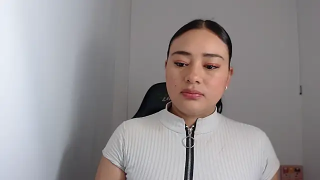 ReyleDoll online show from 6, 12, 2024