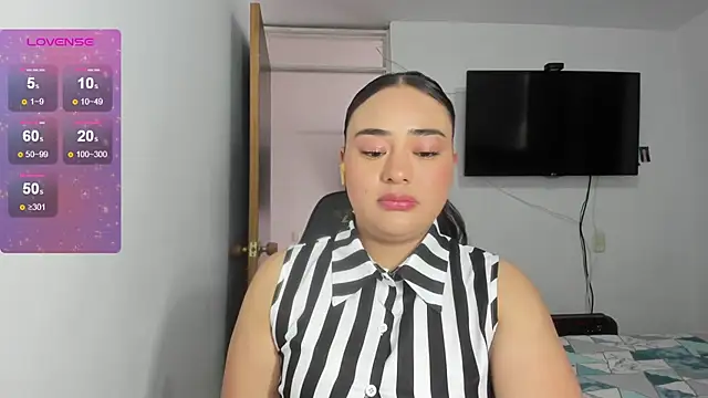 Snapshot of ReyleDoll chatting on 23, 7, 2026 ReyleDoll online show from 23, 7, 2026
