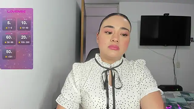 Snapshot of ReyleDoll chatting on 25, 7, 2026 ReyleDoll online show from 25, 7, 2026