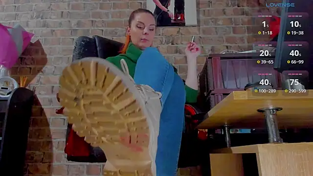 MrsVenus online show from 3, 3, 2025