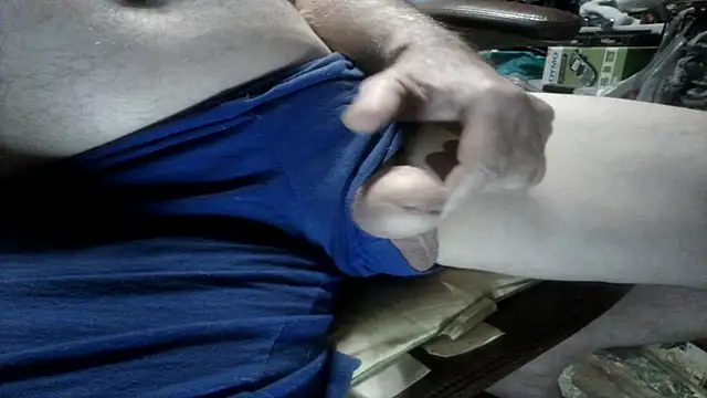 Snapshot of russtee chatting on 17, 11, 2025 russtee online show from 17, 11, 2025