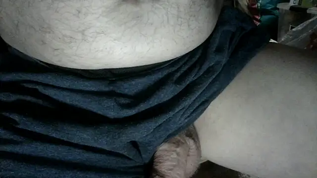 Snapshot of russtee chatting on 1, 12, 2025 russtee online show from 1, 12, 2025