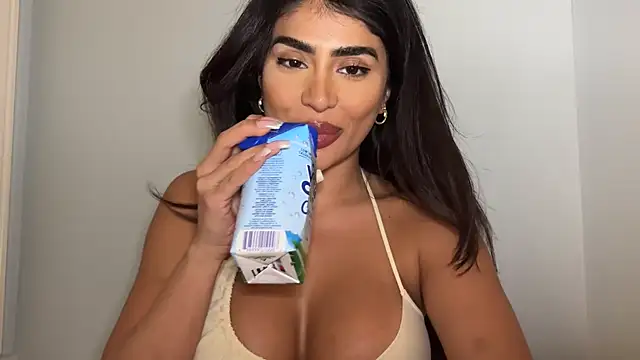 Snapshot of ArabicBarbie chatting on 5, 2, 2025 ArabicBarbie online show from 5, 2, 2025