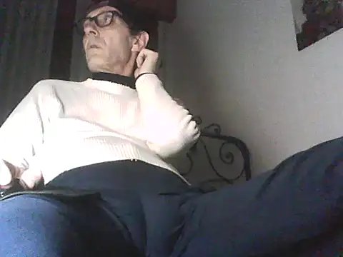 Snapshot of Moro_ra chatting on 13, 4, 2026 Moro ra online show from 13, 4, 2026