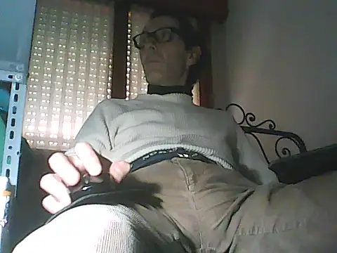 Snapshot of Moro_ra chatting on 15, 4, 2026 Moro ra online show from 15, 4, 2026