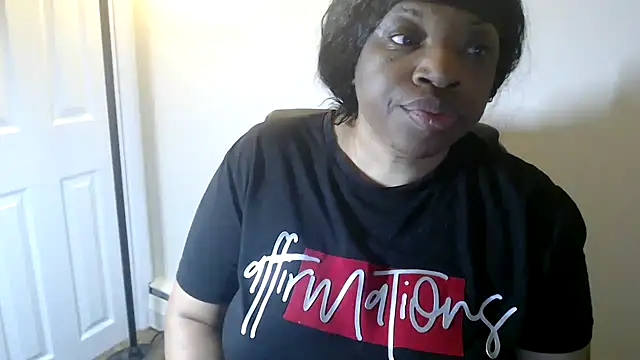 Snapshot of Sexymona1218 chatting on 15, 7, 2026 Sexymona1218 online show from 15, 7, 2026