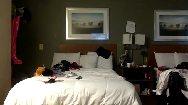 sissyvee online show from 2, 3, 2026