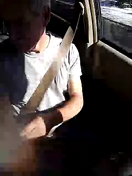 Snapshot of Biknight chatting on 4, 1, 2025 Biknight online show from 4, 1, 2025