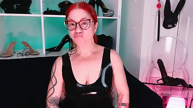 Snapshot of Ella__Kross chatting on 15, 3, 2025 Ella Kross online show from 15, 3, 2025