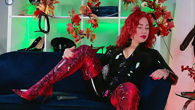 Snapshot of Ella__Kross chatting on 25, 9, 2025 Ella Kross online show from 25, 9, 2025