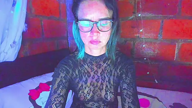 BrianaGarner online show from 18, 5, 2026