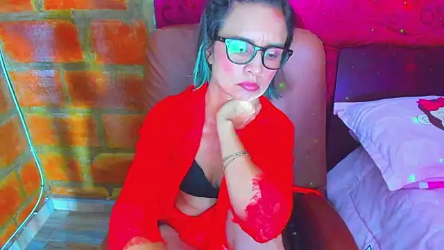 Snapshot of BrianaGarner chatting on 9, 7, 2026 BrianaGarner online show from 9, 7, 2026
