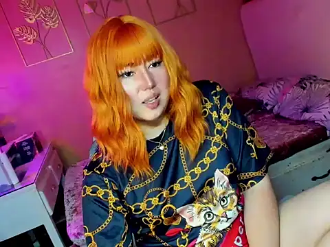 Snapshot of HOTnWILDalice chatting on 10, 9, 2025 HOTnWILDalice online show from 10, 9, 2025