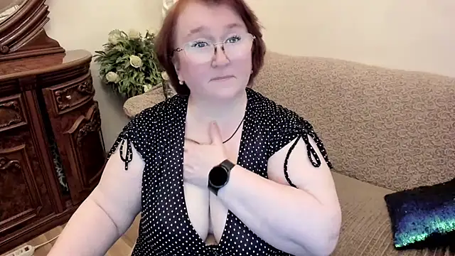 Snapshot of leiamillersonn chatting on 2, 10, 2025 leiamillersonn online show from 2, 10, 2025
