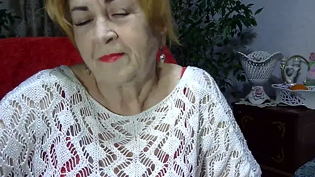 Emma52610 online show from 28, 12, 2024