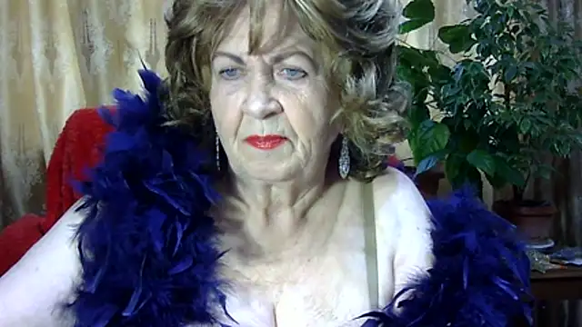 Emma52610 online show from 5, 2, 2026