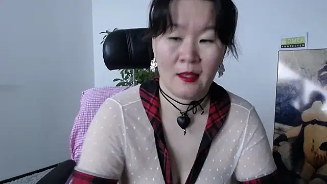 Akira xx online show from 6, 11, 2025