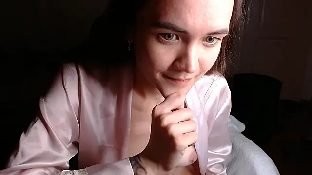 EvelynGG online show from 4, 1, 2025