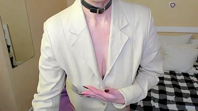 FoxySophia online show from 21, 11, 2025