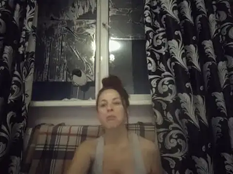 Snapshot of LindaStarS chatting on 20, 1, 2025 LindaStarS online show from 20, 1, 2025