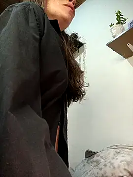 loveuu-bae online show from 1, 1, 2025