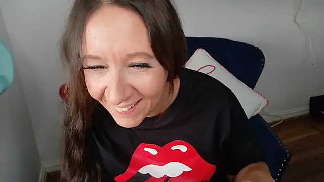 Snapshot of hotmilfmilly chatting on 11, 9, 2025 hotmilfmilly online show from 11, 9, 2025