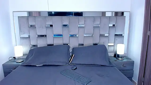 Cammiila online show from 7, 10, 2025