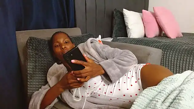 SoftRosee online show from 7, 11, 2025