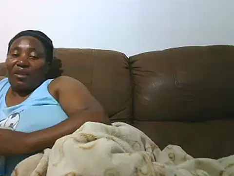 Snapshot of ebonytitts4u chatting on 25, 2, 2026 ebonytitts4u online show from 25, 2, 2026