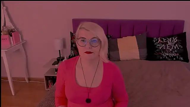 sabrinamacmarren online show from 4, 2, 2025