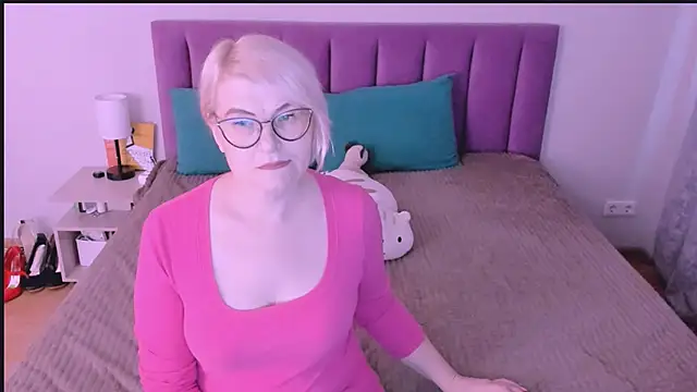 sabrinamacmarren online show from 27, 9, 2025