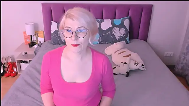 sabrinamacmarren online show from 16, 10, 2025