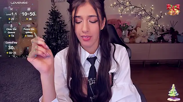 Snapshot of MiaSilkX chatting on 17, 12, 2024 MiaSilkX online show from 17, 12, 2024