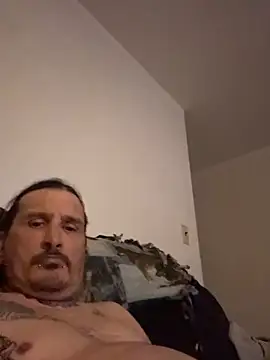 Snapshot of tazzfazz chatting on 12, 5, 2026 tazzfazz online show from 12, 5, 2026
