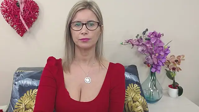 DoreenSexy online show from 2, 1, 2025