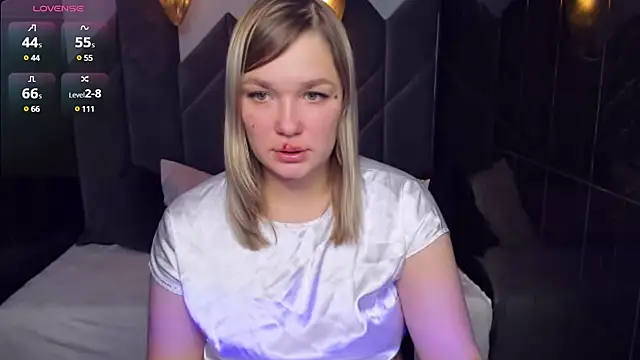 BellaDreamy online show from 10, 2, 2025