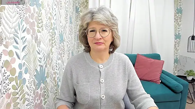 Snapshot of EvelynJoyful chatting on 9, 12, 2024 EvelynJoyful online show from 9, 12, 2024