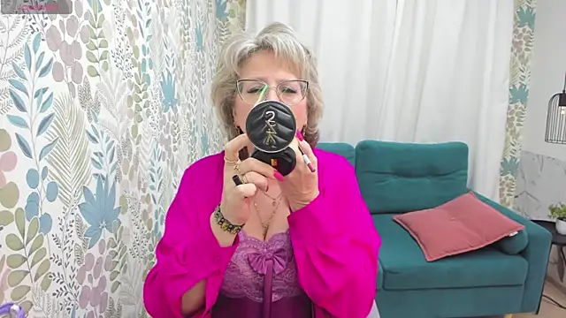 Snapshot of EvelynJoyful chatting on 13, 3, 2025 EvelynJoyful online show from 13, 3, 2025