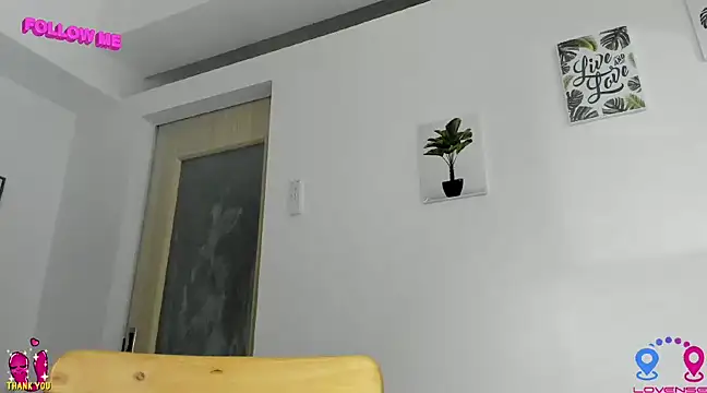 hottycrishina online show from 13, 1, 2025