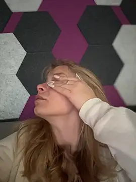 AnastasiaAniess online show from 15, 3, 2026