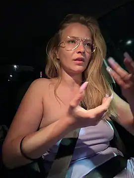 AnastasiaAniess online show from 18, 4, 2026