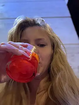 AnastasiaAniess online show from 18, 4, 2026